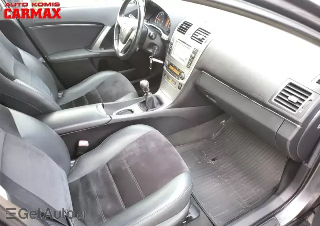 TOYOTA Avensis Touring Sports 1.8 Executive