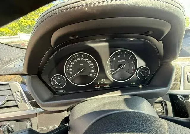 BMW Seria 3 330e Luxury Line sport