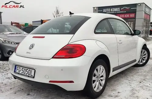 VOLKSWAGEN Beetle 