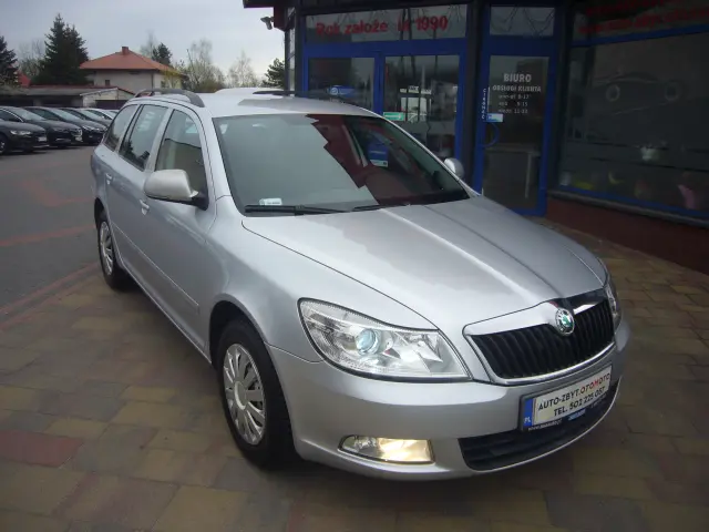 SKODA Octavia 