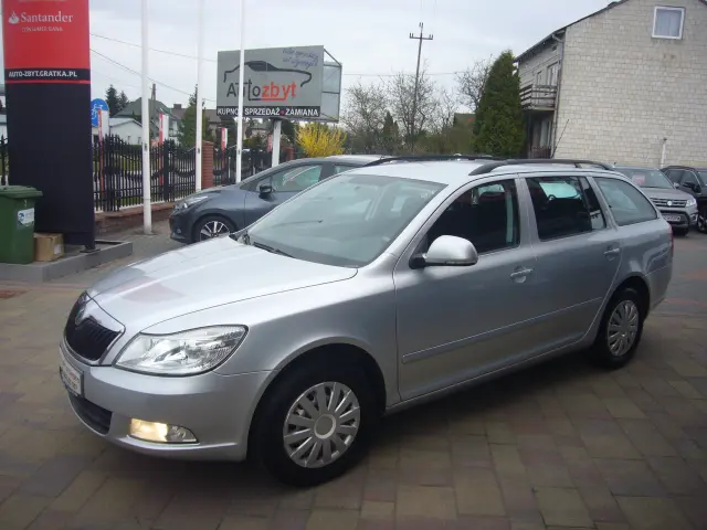 SKODA Octavia 