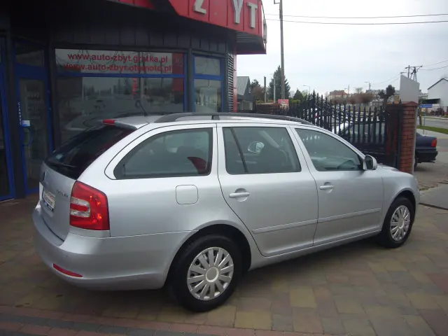 SKODA Octavia 