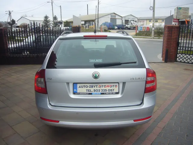 SKODA Octavia 