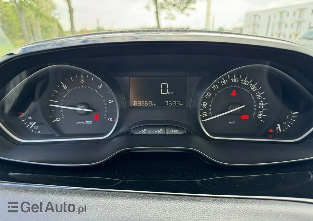 PEUGEOT 208 BlueHDi 100 Active