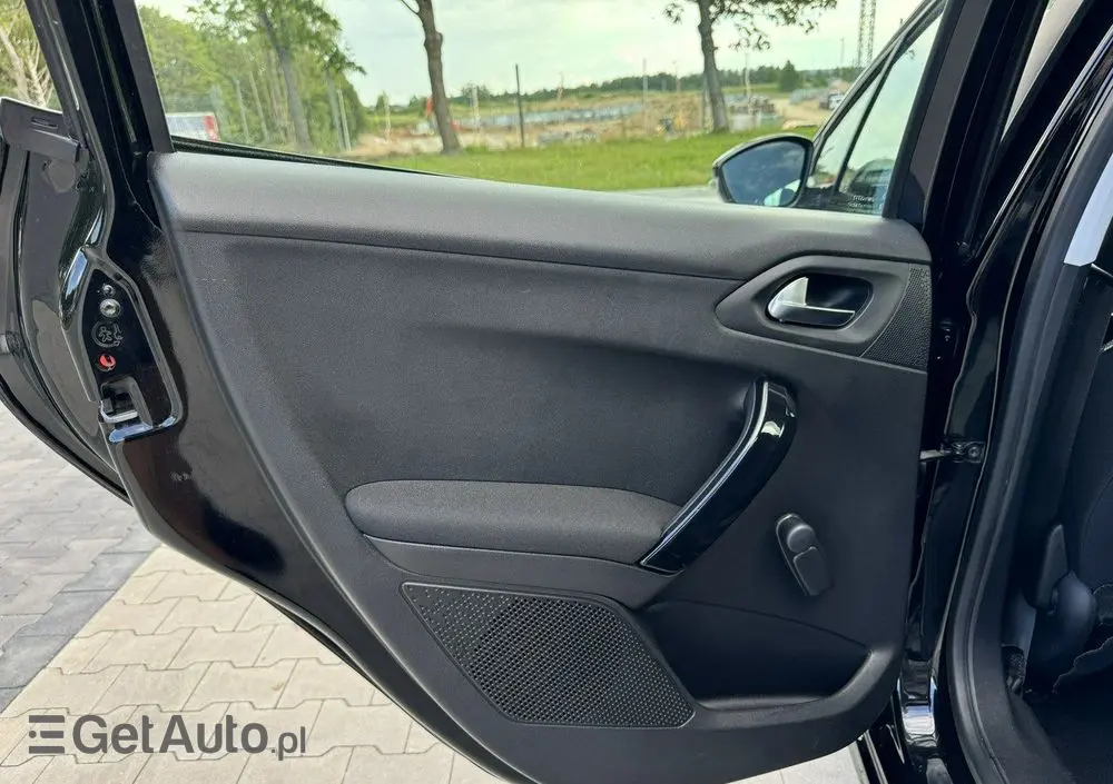 PEUGEOT 208 BlueHDi 100 Active