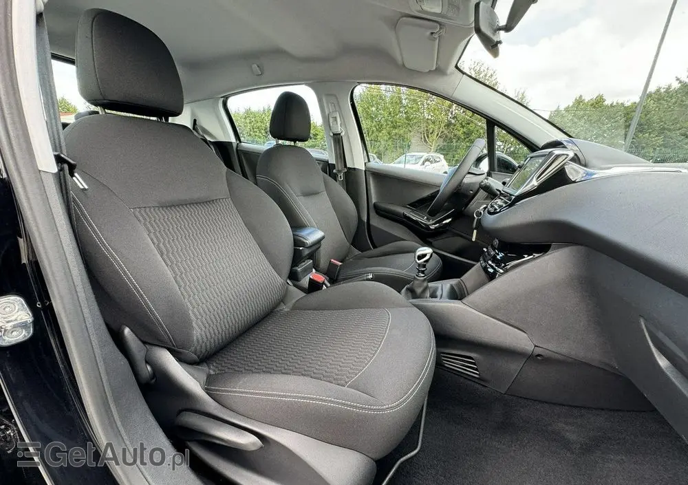 PEUGEOT 208 BlueHDi 100 Active