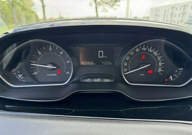 PEUGEOT 208 BlueHDi 100 Active