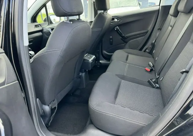 PEUGEOT 208 BlueHDi 100 Active