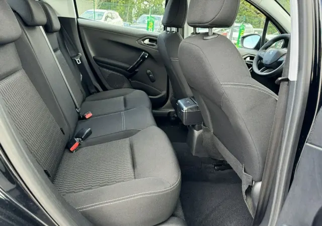 PEUGEOT 208 BlueHDi 100 Active