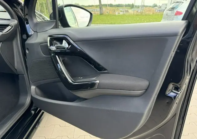 PEUGEOT 208 BlueHDi 100 Active