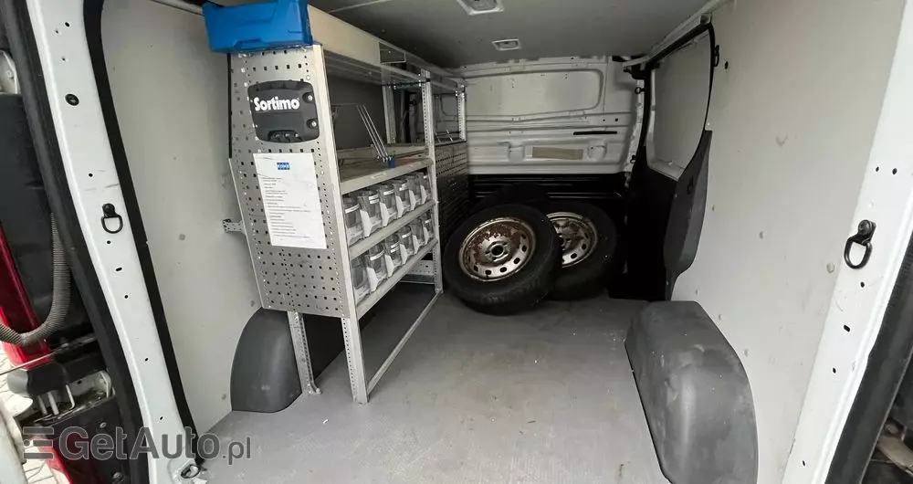 RENAULT Trafic Blaszak Zabudowa 