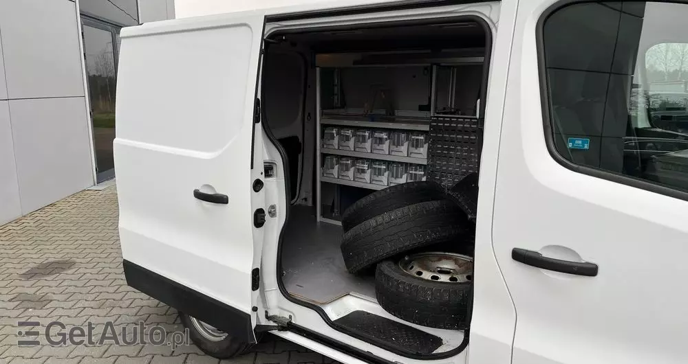 RENAULT Trafic Blaszak Zabudowa 