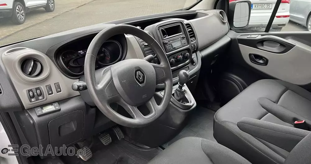 RENAULT Trafic Blaszak Zabudowa 