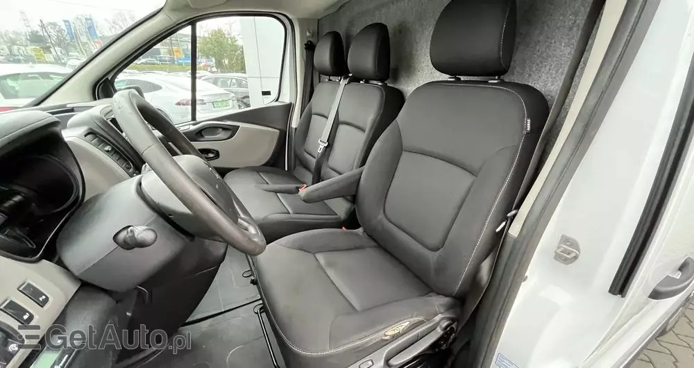 RENAULT Trafic Blaszak Zabudowa 