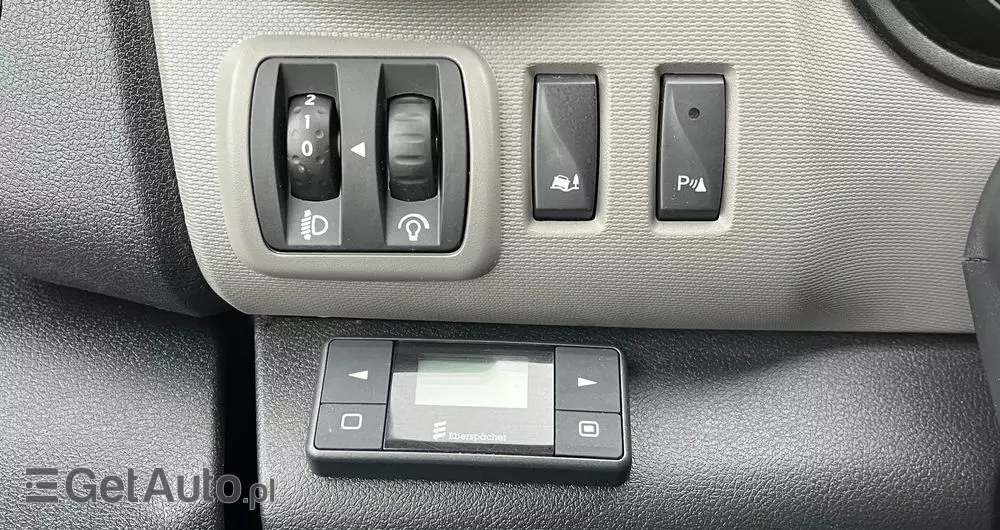 RENAULT Trafic Blaszak Zabudowa 