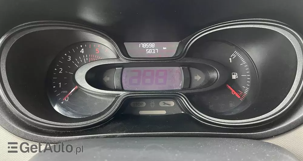 RENAULT Trafic Blaszak Zabudowa 