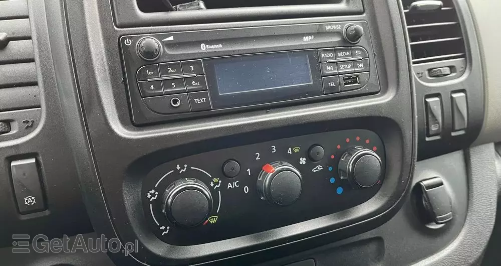 RENAULT Trafic Blaszak Zabudowa 