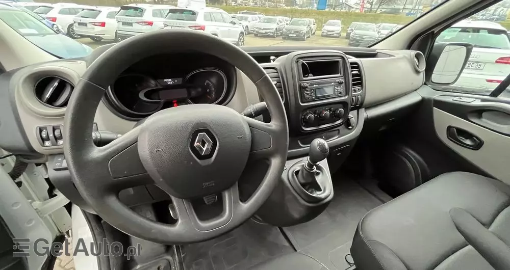 RENAULT Trafic Blaszak Zabudowa 
