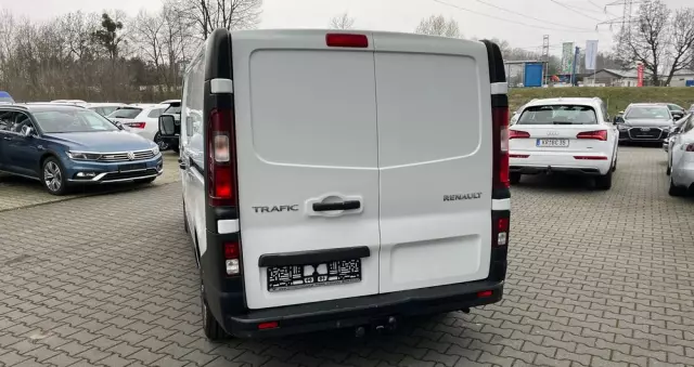 RENAULT Trafic Blaszak Zabudowa 