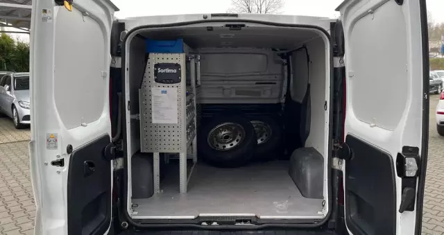 RENAULT Trafic Blaszak Zabudowa 