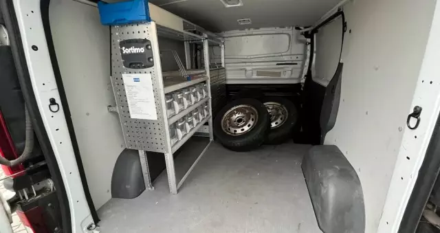 RENAULT Trafic Blaszak Zabudowa 