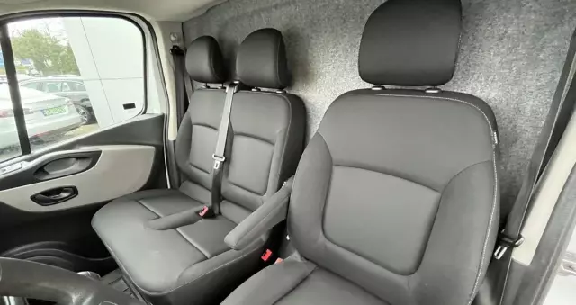 RENAULT Trafic Blaszak Zabudowa 