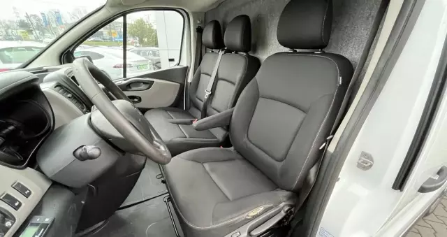 RENAULT Trafic Blaszak Zabudowa 