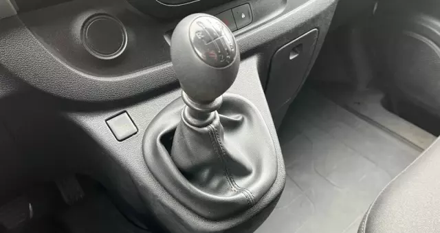 RENAULT Trafic Blaszak Zabudowa 