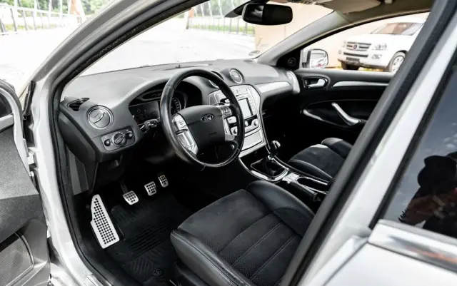 FORD Mondeo 2.5 Titanium X