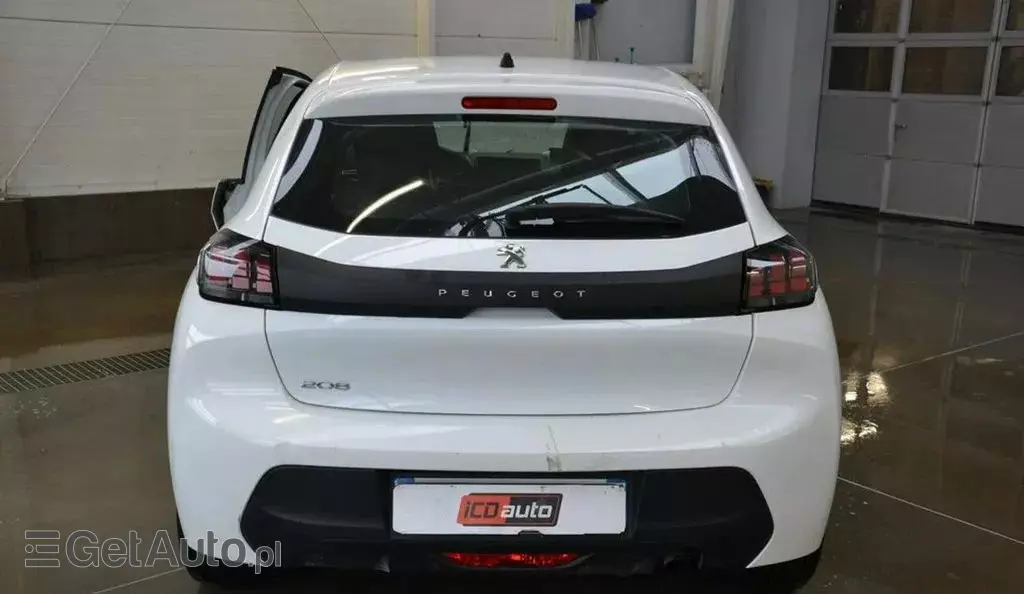 PEUGEOT 208 