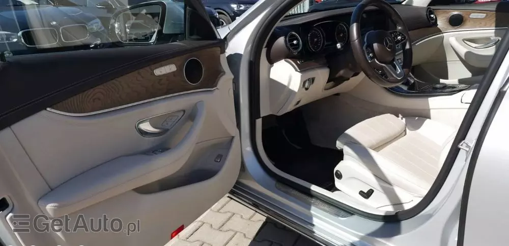 MERCEDES-BENZ Klasa E 300 de Exclusive