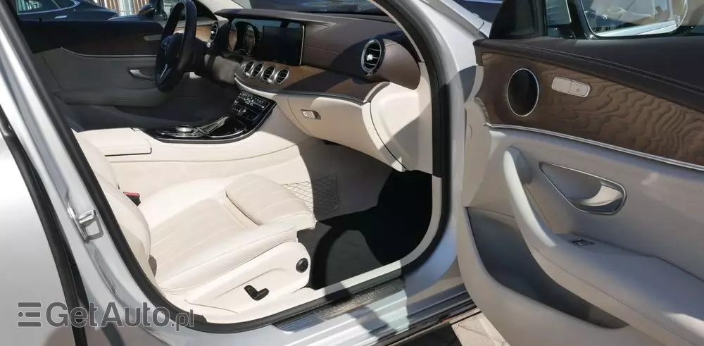 MERCEDES-BENZ Klasa E 300 de Exclusive