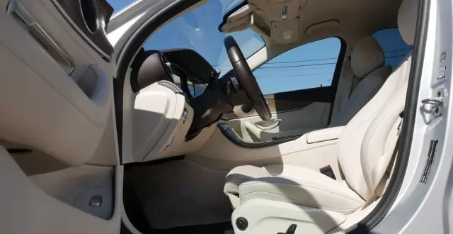 MERCEDES-BENZ Klasa E 300 de Exclusive