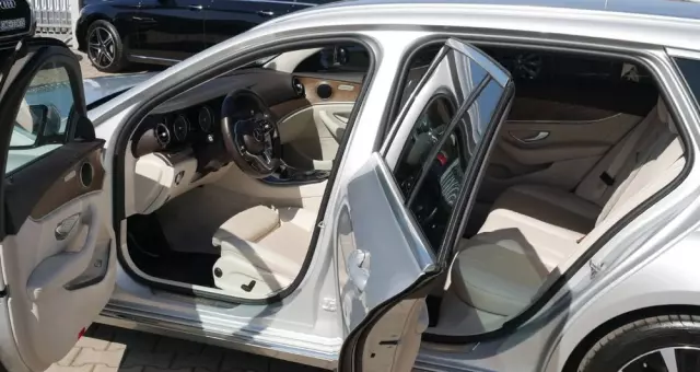 MERCEDES-BENZ Klasa E 300 de Exclusive