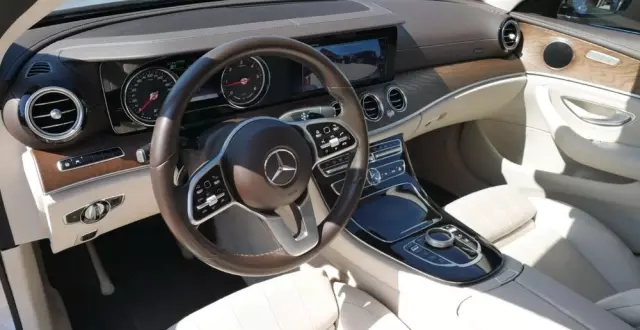 MERCEDES-BENZ Klasa E 300 de Exclusive