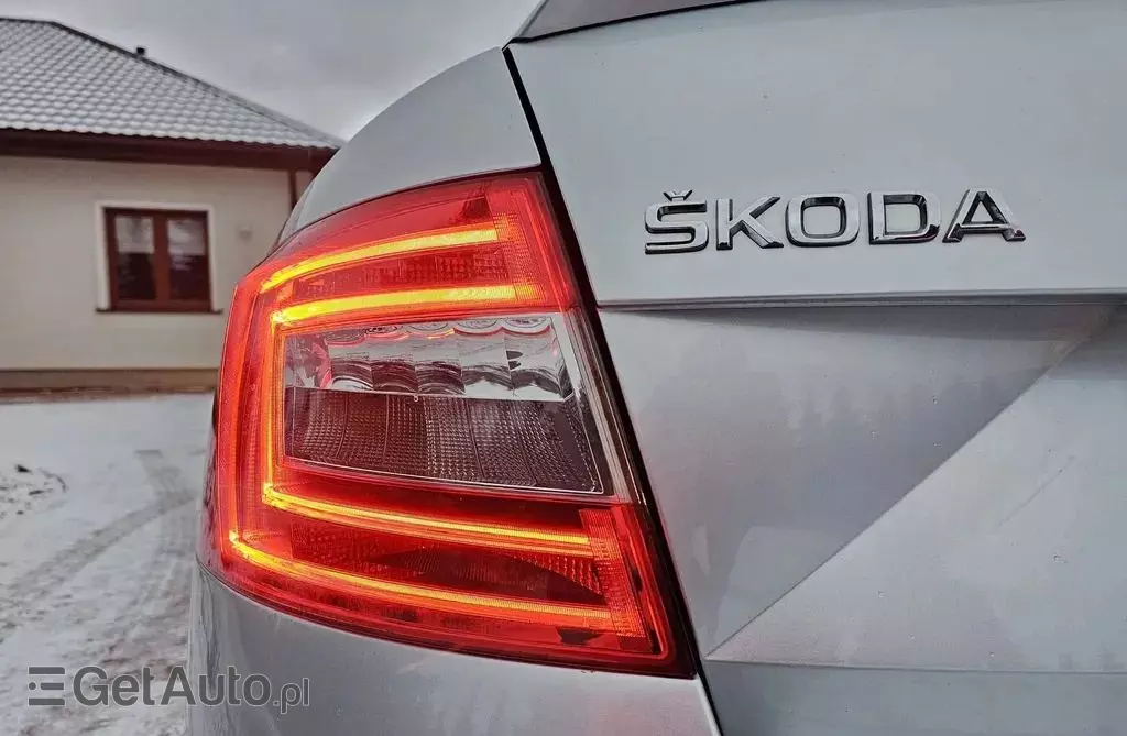 SKODA Octavia 