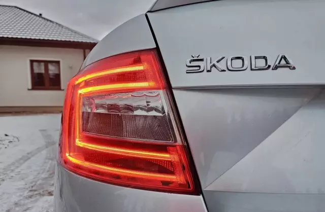 SKODA Octavia 