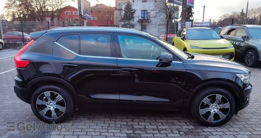 VOLVO XC 40 