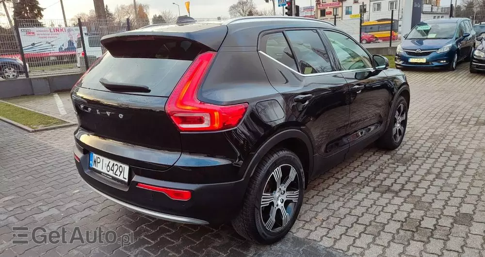 VOLVO XC 40 