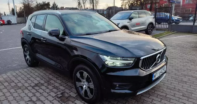 VOLVO XC 40 