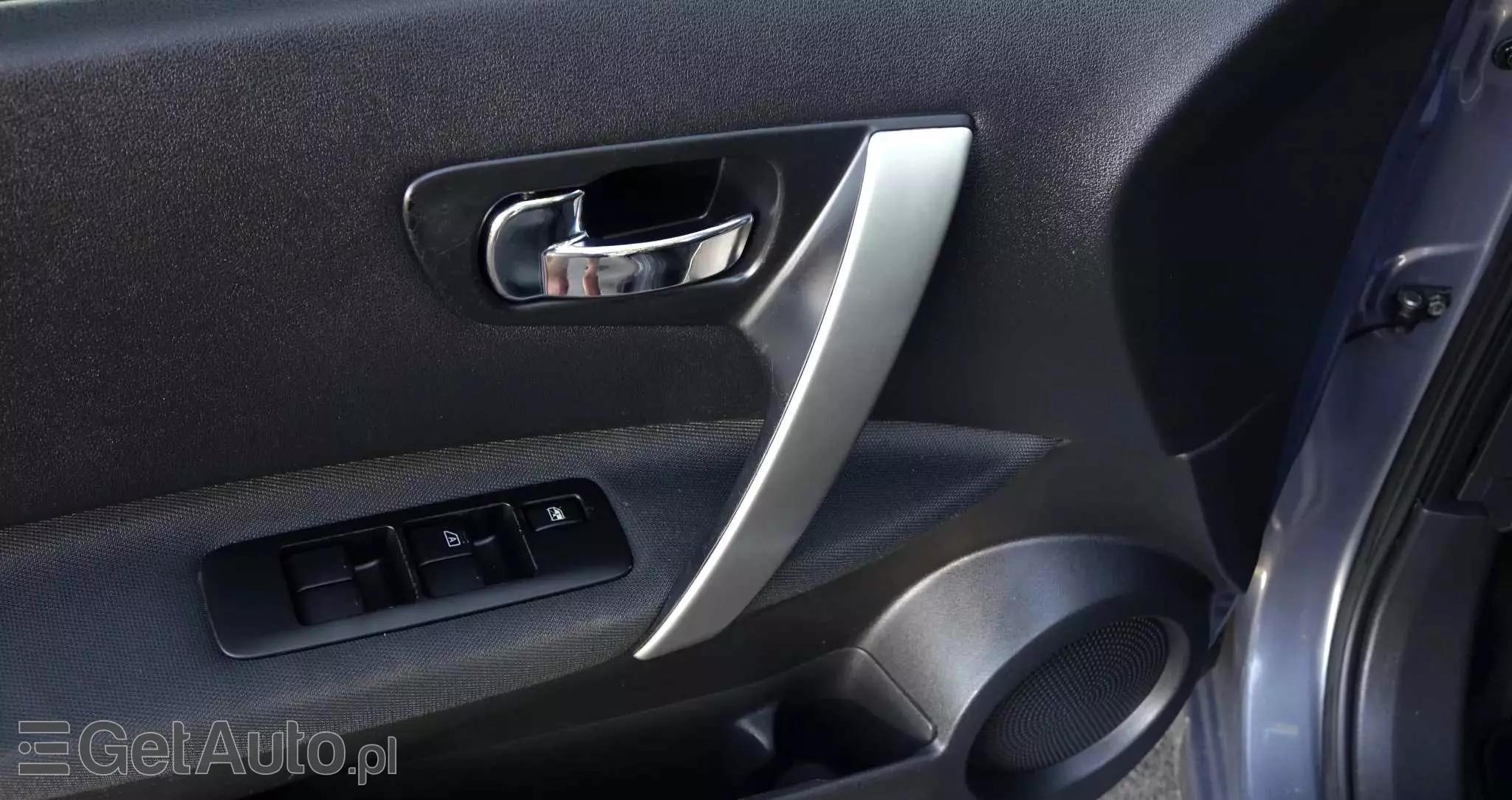 NISSAN Qashqai+2 2.0 Acenta