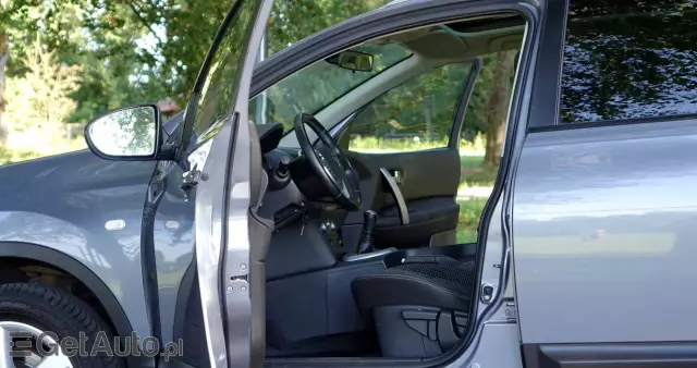 NISSAN Qashqai+2 2.0 Acenta