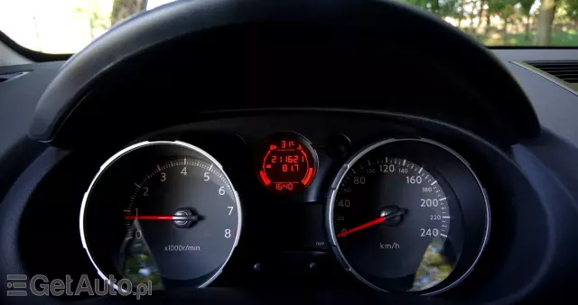 NISSAN Qashqai+2 2.0 Acenta