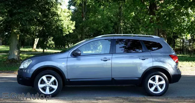 NISSAN Qashqai+2 2.0 Acenta