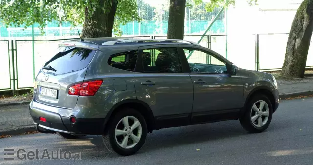 NISSAN Qashqai+2 2.0 Acenta