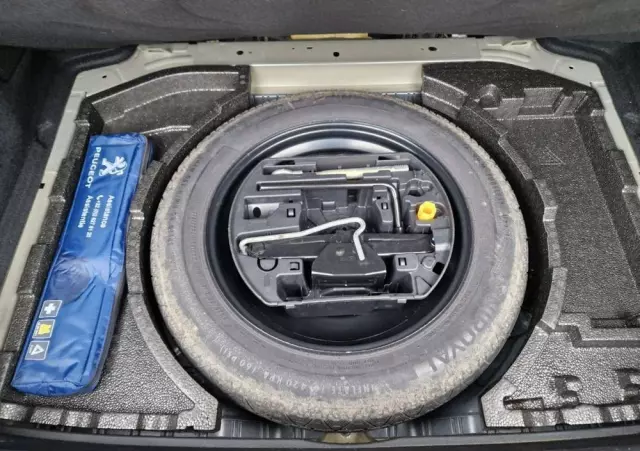 PEUGEOT 308 1.5 BlueHDi Business Line S&S