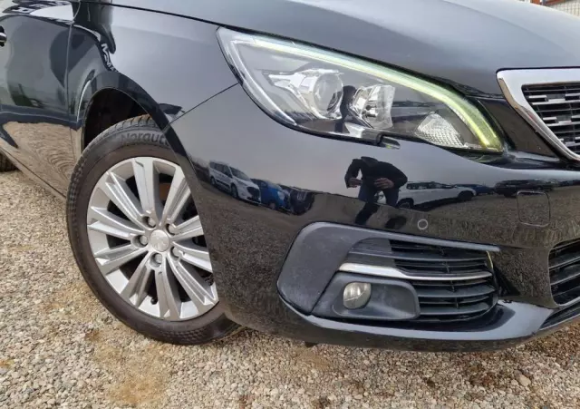 PEUGEOT 308 1.5 BlueHDi Business Line S&S