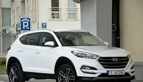 HYUNDAI Tucson 