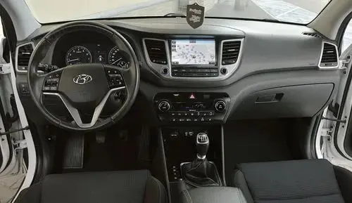 HYUNDAI Tucson 
