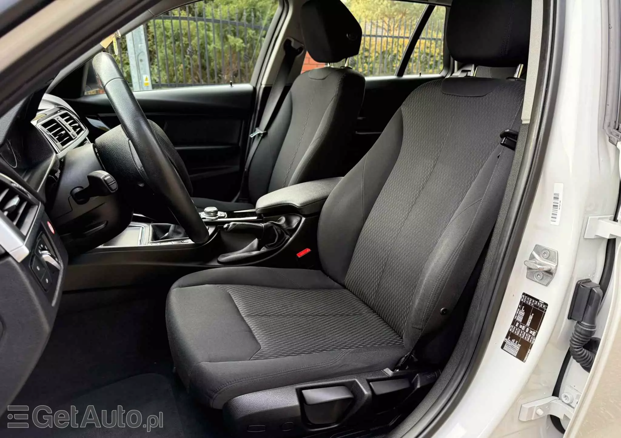 BMW Seria 3 318d Sport Line Shadow